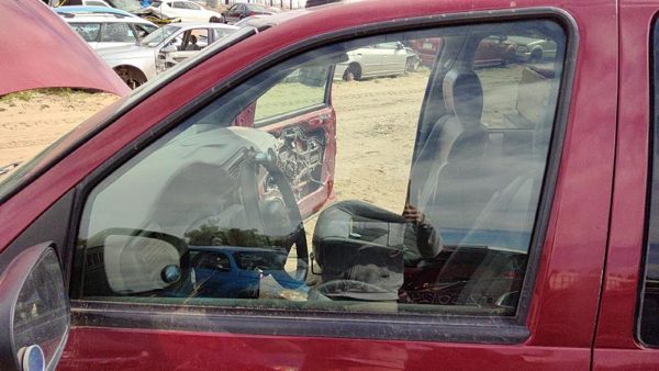 1997-2004 Chevy Venture Driver Left Front Side Window Door Glass Oem 10233406 — photo 3