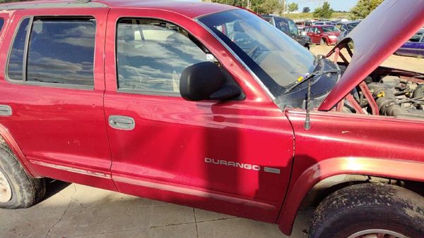 2000 Dodge Durango Front Door RH Red Hail — photo 1