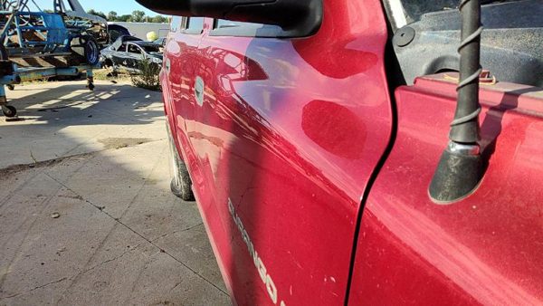 2000 Dodge Durango Front Door RH Red Hail — photo 3