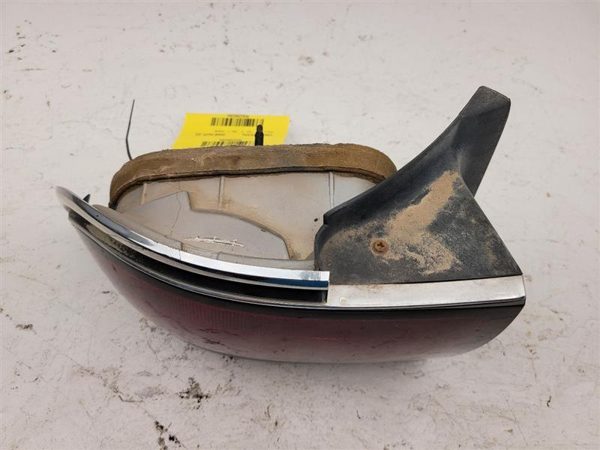 1995 Lesabr Tail Light Assembly LH Driver Left Sides Fits 92-96 Lesabre OEM — photo 2