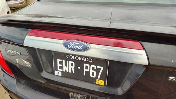 2010-2012 Ford Fusion Third Brake Light Middle Lamp Oem — photo 1