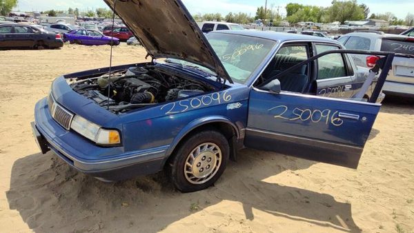 1994 Oldsmobile Cutlass Ciera Caliper LH Olds — photo 4