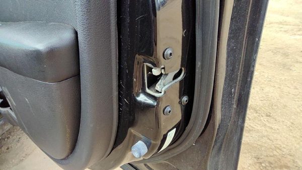 2006-2012 Ford Fusion Passenger Right Front Door Latch With Rods/Cables Oem — photo 1