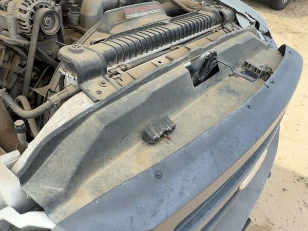 1999-2007 Ford F350 Top Plastic Cover Above Radiator Support Sight Shield Oem — photo 1
