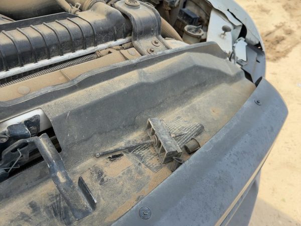 1999-2007 Ford F350 Top Plastic Cover Above Radiator Support Sight Shield Oem — photo 6