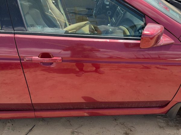 2005 Acura TL Front Door RH Redondo Red R522PX — photo 1
