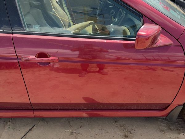 2005 Acura TL Front Door RH Redondo Red R522PX — photo 2