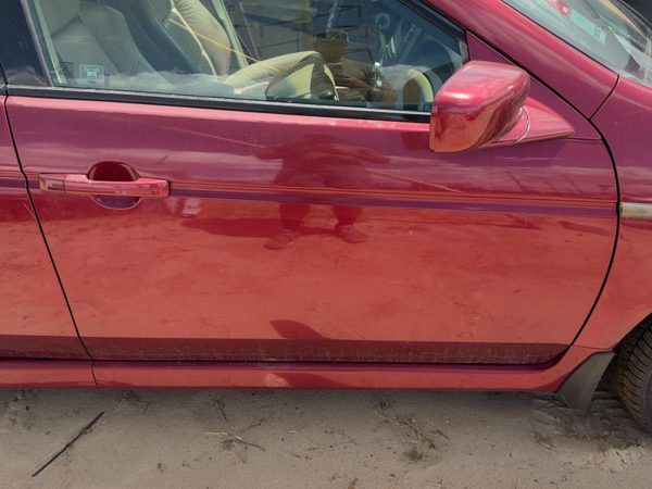 2005 Acura TL Front Door RH Redondo Red R522PX — photo 3