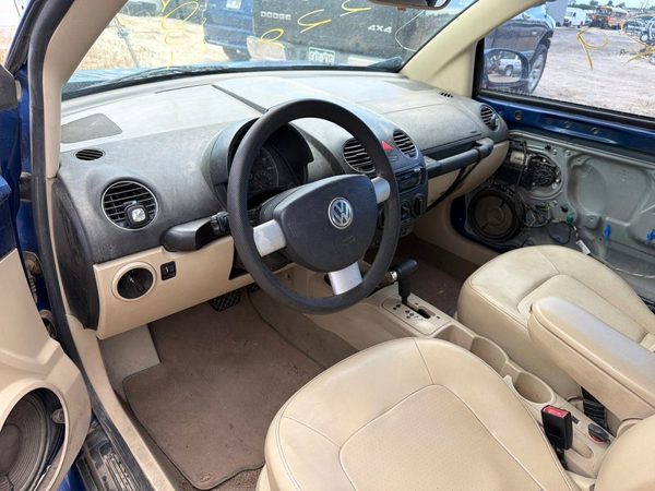 2007 Volkswagen Beetle — vehicle photo 3