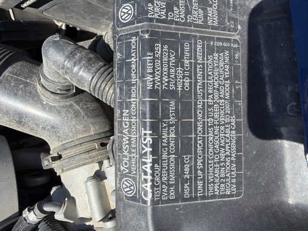 2007 Volkswagen Beetle — vehicle photo 8