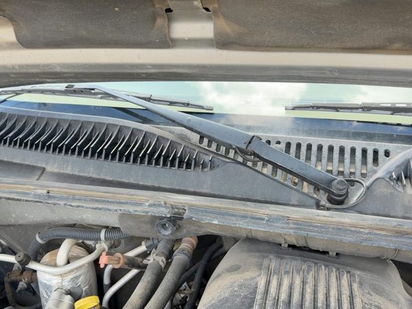2000-2002 Chevy Suburban Passenger Right Windshield Wiper Arm Oem Blade Lever — photo 1