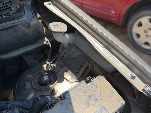 2002-2006 Honda Crv Windshield Washer Fluid Reservoir With Pump Oem Wiper Tank — photo 2