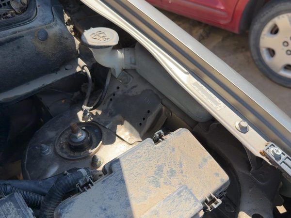 2002-2006 Honda Crv Windshield Washer Fluid Reservoir With Pump Oem Wiper Tank — photo 1