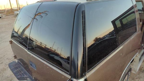 1992-1999 Chevy Suburban Passenger Right Back Glass Rear Window Oem 15692190 — photo 3