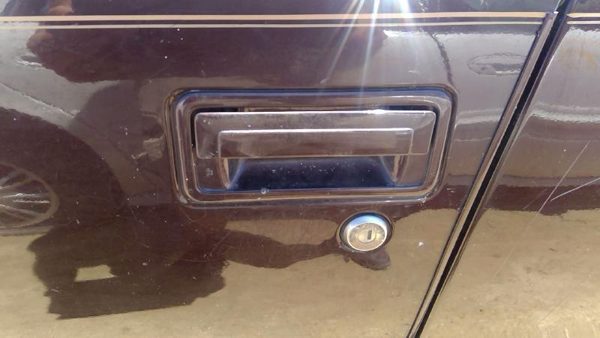 1993 Cadillac Fleetwood Driver Left Front Outside Door Handle Oem Lever Maroon — photo 2