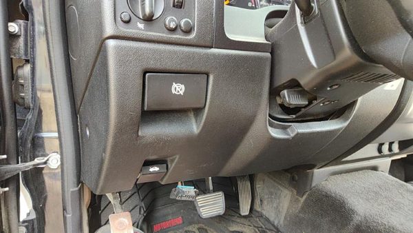 2004-12 Gmc Canyon Lower Dash Under Column Knee Bolster Trim Panel Oem Ebony 19J — photo 3