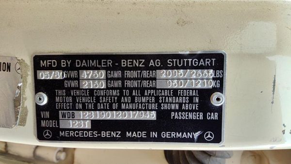 1980 Mercedes 300d — vehicle photo 4