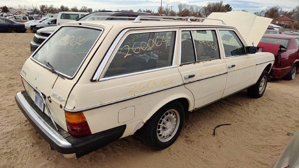 1980 Mercedes 300d — vehicle photo 6