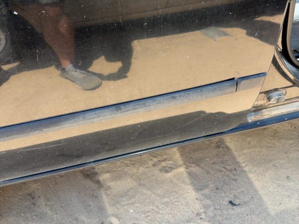 98 Maxima Passenger Right Rear Moulding From Door Oem Back Super Black Kh3 — photo 4