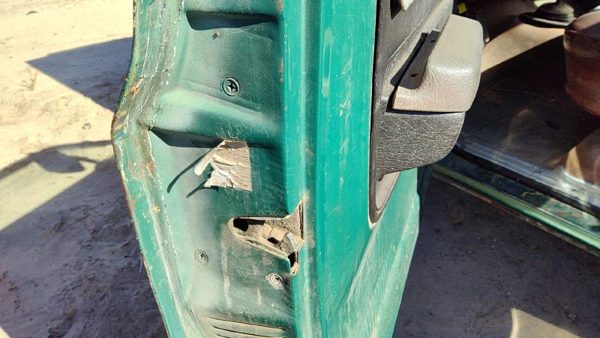 1976 Silverado C10 Driver Left Front Door Latch With Rods/Cables Oem — photo 1