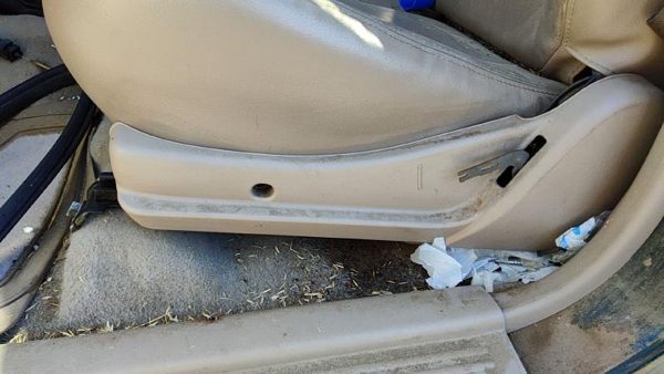 2000-2002 Honda Passport Driver Left Side Seat Trim Panel Oem Bge Beige — photo 3