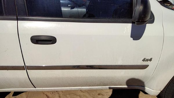 2007 GMC Envoy Front Door RH White 50U — photo 2