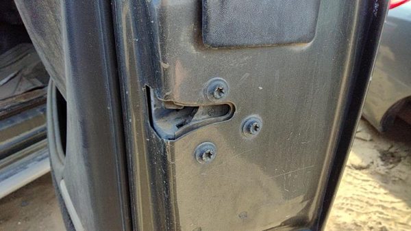 1999-2006 Gmc Sierra 2500 Passenger Right Front Door Latch With Rods/Cables Oem — photo 2