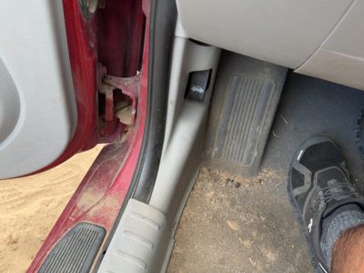 2006-2010 Chrysler Pt Cruiser Driver Left Lower Kick Trim Panel Oem Gray D7Dv