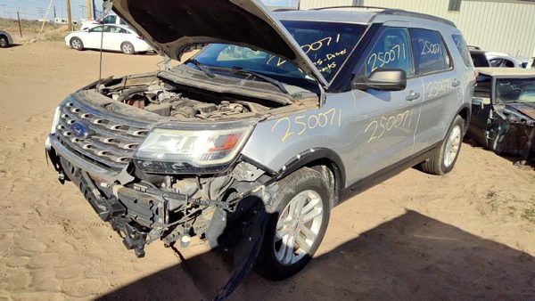2016 Ford Explorer — vehicle photo 1