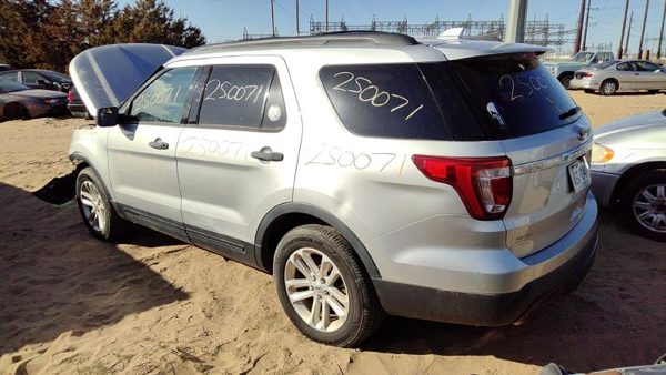 2016 Ford Explorer — vehicle photo 6