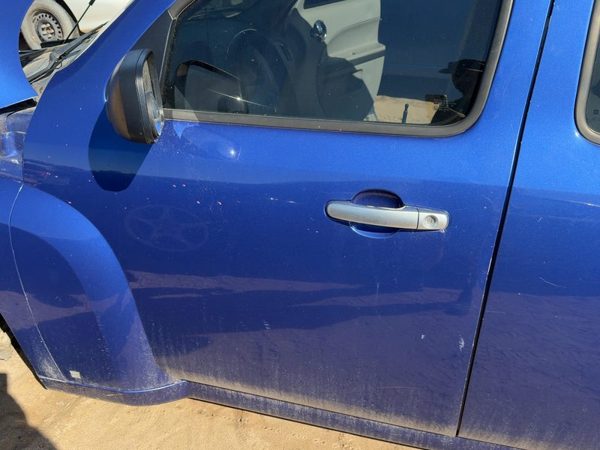 2006 Chevrolet HHR Front Door LH Daytona Blue 69U — photo 1