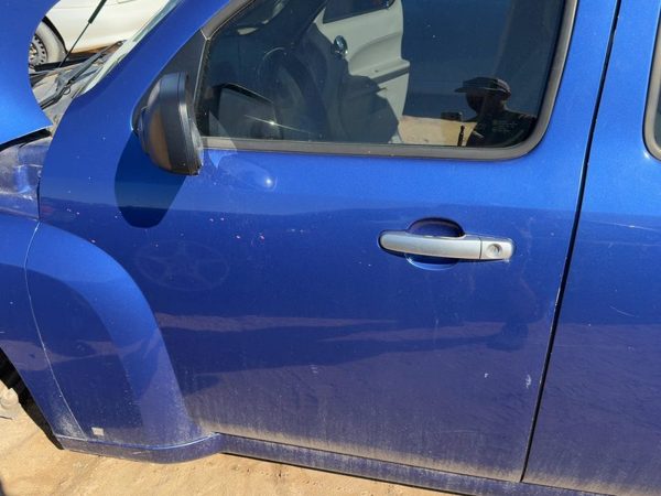 2006 Chevrolet HHR Front Door LH Daytona Blue 69U — photo 2