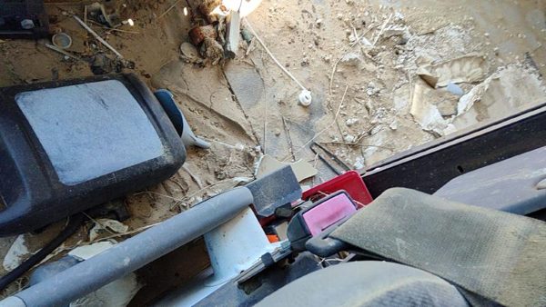 2002-2006 Dodge Sprinter Van 3500 Driver Left Front Seat Belt Buckle Receiver — photo 6