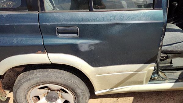 1997 Suzuki Sidekick Rear Door RH Green — photo 2