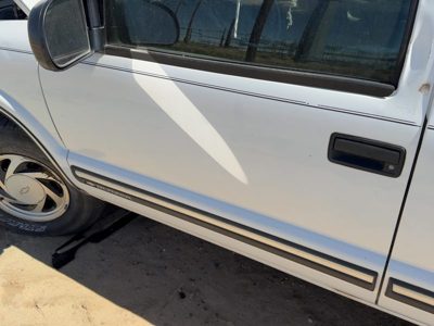 2001 Chevrolet S10 Front Door LH White 50U