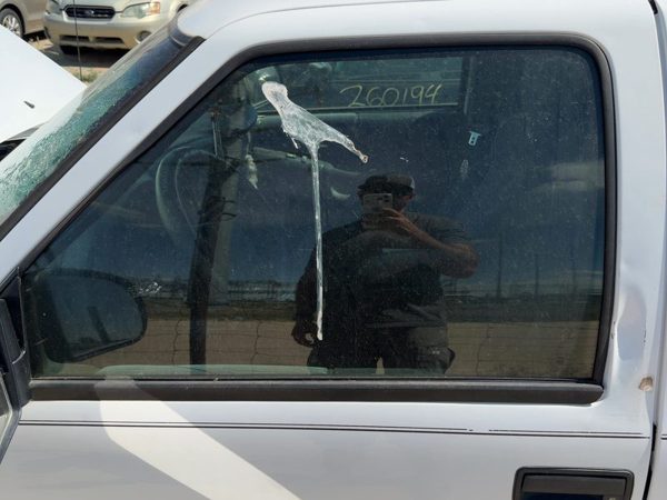 1995-2005 Chevy S10 Blazer Driver Left Front Side Window Door Glass Oem 15761466 — photo 2