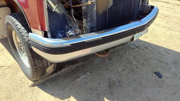 1992 GMC Sierra Front Bumper Assy. 2500 15574111 — photo 3