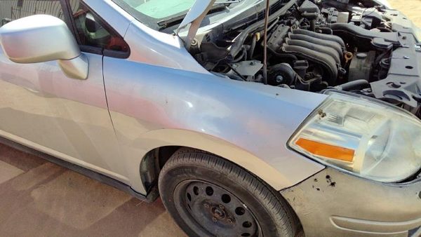 2007-2011 Nissan Versa Passenger Right Front Fender Oem Silver K23 Fca00El0Aa — photo 3