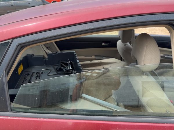 2004-2009 Toyota Prius Passenger Right Rear Side Window Door Glass Oem Back — photo 1