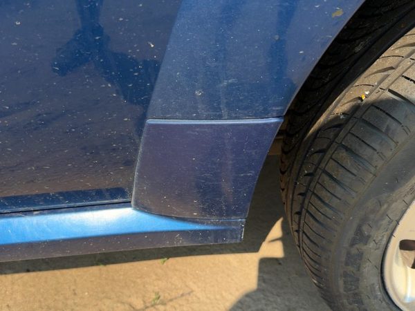 04-05 Vue Redline Driver Left Rear Moulding From Door Oem Back Pacific Blue 91U — photo 3