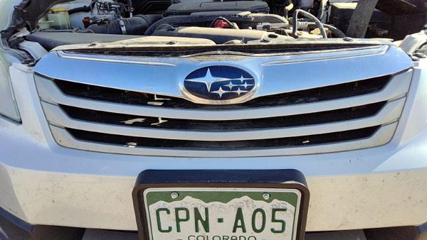 2010-2012 Subaru Legacy Outback Front Grille Assembly Oem 91121Aj04b — photo 1