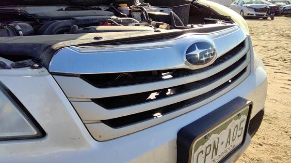 2010-2012 Subaru Legacy Outback Front Grille Assembly Oem 91121Aj04b — photo 3