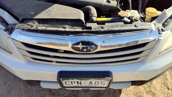 2010-2012 Subaru Legacy Outback Front Grille Assembly Oem 91121Aj04b — photo 2