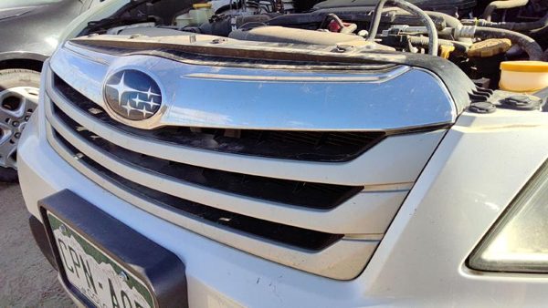 2010-2012 Subaru Legacy Outback Front Grille Assembly Oem 91121Aj04b — photo 4