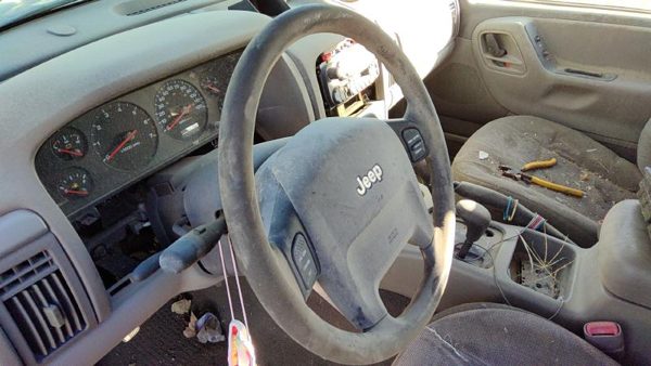 2001 Jeep Grand Cherokee Steering Column — photo 1