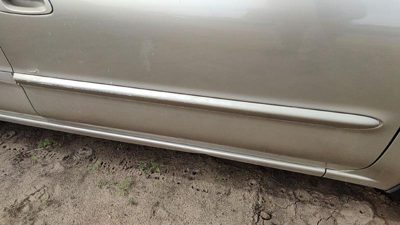 00-01 Nissan Maxima Passenger Right Front Moulding From Door Oem Trim Strip Gold