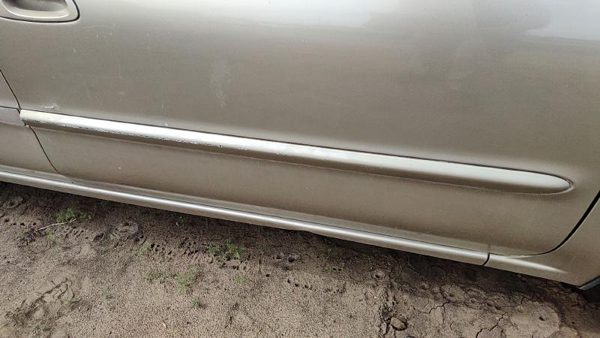00-01 Nissan Maxima Passenger Right Front Moulding From Door Oem Trim Strip Gold — photo 1