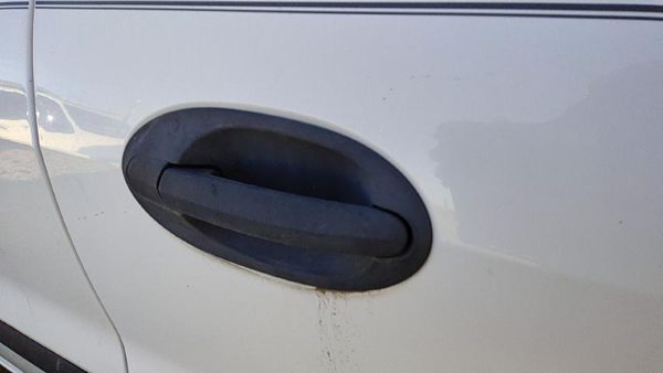 2007 Ford Freestar Outside Door Handle RH — photo 2