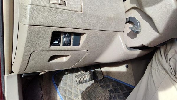 2005-2006 Nissan Altima Lower Dash Under Column Knee Bolster Trim Panel Blond C — photo 3