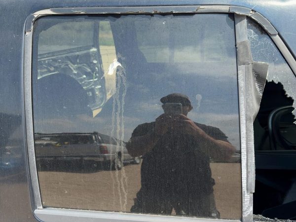 1995-2005 Chevy S10 Blazer Driver Left Rear Side Window Door Glass Oem Back — photo 3